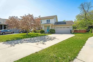 10 Banner Cir, Madison, WI 53718 - Photo 3