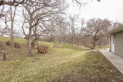 13800 W Valley Road, East Dubuque, IL 61025 - Photo 31