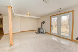 13800 W Valley Rd, East Dubuque, IL 61025 - Photo 19