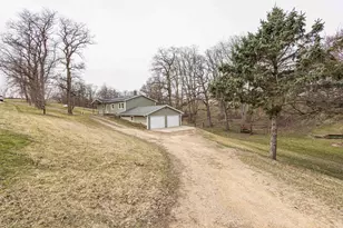 13800 W Valley Rd, East Dubuque, IL 61025 - Photo 41