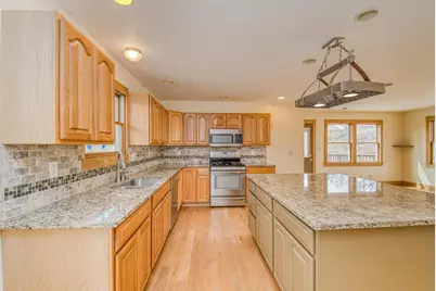 13800 W Valley Road, East Dubuque, IL 61025 - Photo 7