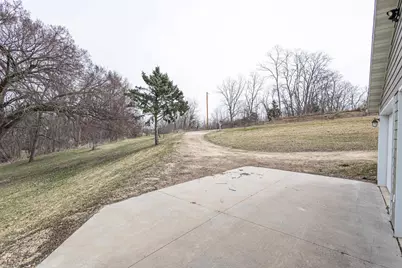 13800 W Valley Road, East Dubuque, IL 61025 - Photo 33