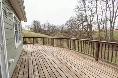 13800 W Valley Road, East Dubuque, IL 61025 - Photo 29