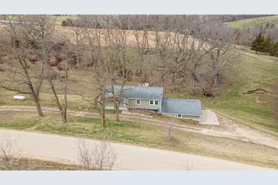 13800 W Valley Road, East Dubuque, IL 61025 - Photo 43