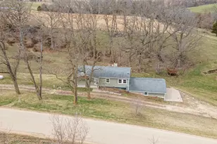13800 W Valley Rd, East Dubuque, IL 61025 - Photo 43