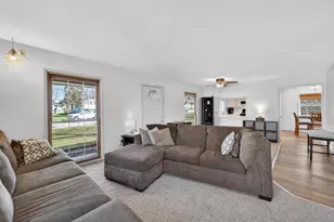4389 Curry Ln, Windsor, WI 53598 - Photo 7