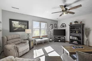 532 Plum Tree Dr, Janesville, WI 53536 - Photo 5
