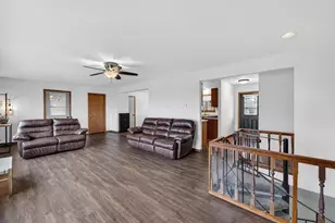 106 Dougherty Ct, Ridgeway, WI 53582 - Photo 9