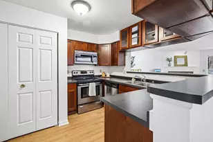 6 Captains Court, Madison, WI 53719 - Photo 3