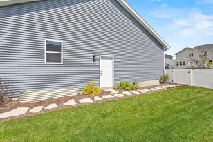 1317 Black Stallion Dr, Madison, WI 53718 - Photo 61
