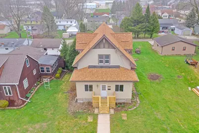 2216 Monroe Street, New Holstein, WI 53061 - Photo 9