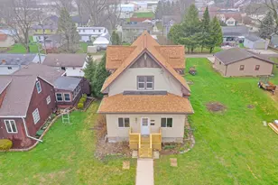 2216 Monroe St, New Holstein, WI 53061 - Photo 9