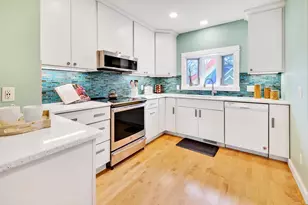 546 Orchard Dr, Madison, WI 53711 - Photo 17