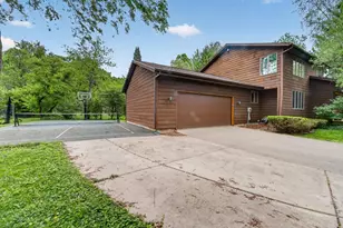 5 Wood Crest Ct, Madison, WI 53705 - Photo 3