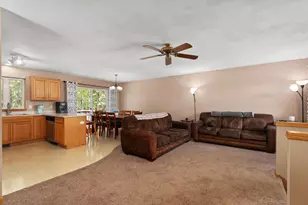 556 Ronald Lee Cir, Rio, WI 53960 - Photo 9