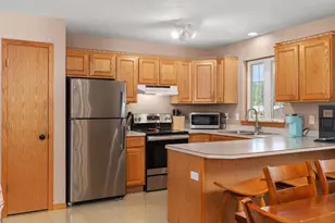 556 Ronald Lee Cir, Rio, WI 53960 - Photo 3