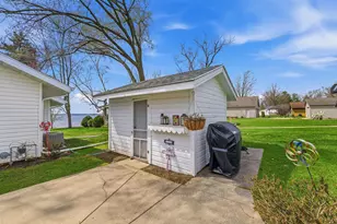 W3403 Orchard Ave, Green Lake, WI 54941 - Photo 9