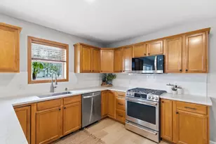 2028 Sandhill Dr, Prairie Du Sac, WI 53578 - Photo 11