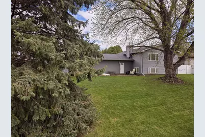 1470 Country Club Court, Platteville,  53818 - Photo 5