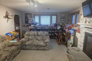 1470 Country Club Ct, Platteville,  53818 - Photo 9