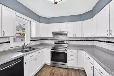 618 Robin Drive, Sun Prairie, WI 53590 - Photo 13