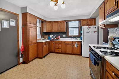 1913 E Washington Avenue, Madison, WI 53704 - Photo 7