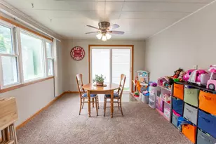 405 Oak St, Blanchardville, WI 53516 - Photo 3
