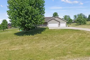 13072 W Woodworth Dr, Janesville, WI 53536 - Photo 7