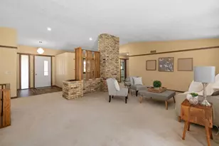 1401 E Garfield St, Mount Horeb, WI 53572 - Photo 11