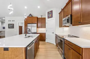 1115 Prairie View Dr, Waunakee, WI 53597 - Photo 13