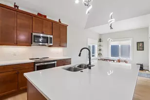 1115 Prairie View Dr, Waunakee, WI 53597 - Photo 11