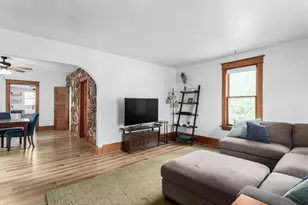 212 Madison Ave, DeForest, WI 53532 - Photo 3