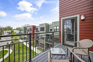 107 Sutherland Ct, Madison, WI 53704 - Photo 13