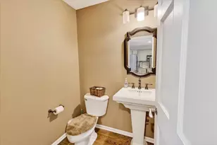 719 Cricket Ln, Madison, WI 53562 - Photo 15