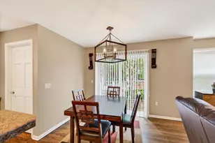 719 Cricket Ln, Madison, WI 53562 - Photo 11