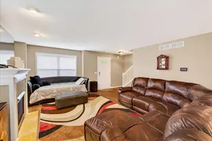 719 Cricket Ln, Madison, WI 53562 - Photo 7