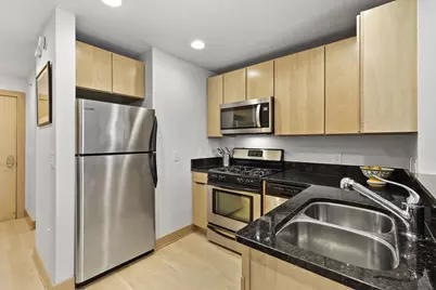 333 Mifflin Street #2090, Madison, WI 53703 - Photo 5