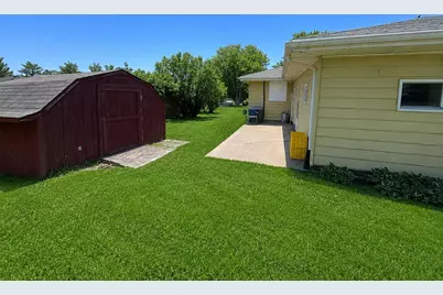 421 W Calhoun Street, Cuba City,  53807 - Photo 5