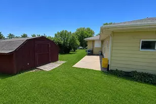 421 W Calhoun St, Cuba City,  53807 - Photo 5