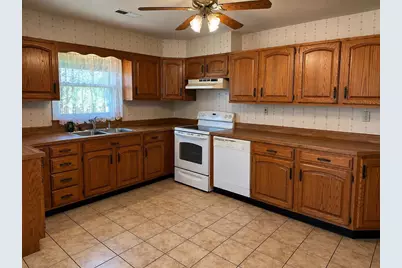 421 W Calhoun Street, Cuba City,  53807 - Photo 9
