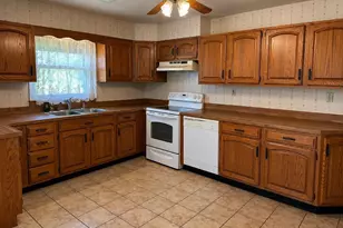 421 W Calhoun St, Cuba City,  53807 - Photo 9