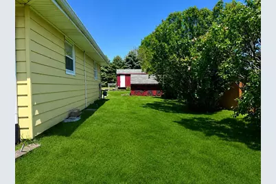 421 W Calhoun Street, Cuba City,  53807 - Photo 3