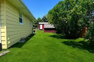 421 W Calhoun St, Cuba City,  53807 - Photo 3