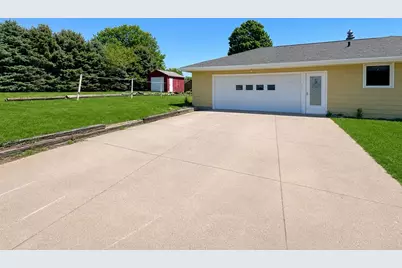 421 W Calhoun Street, Cuba City,  53807 - Photo 7