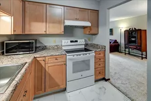 41 Golf Course Rd, Madison, WI 53704 - Photo 13