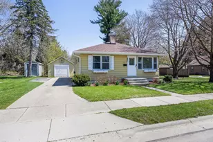 420 Walnut St, Janesville, WI 53548 - Photo 1
