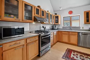 14 N Allen St, Madison, WI 53726 - Photo 11