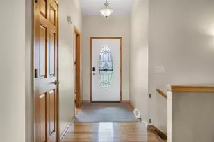 2012 Cherokee Dr, Prairie Du Sac, WI 53578 - Photo 35
