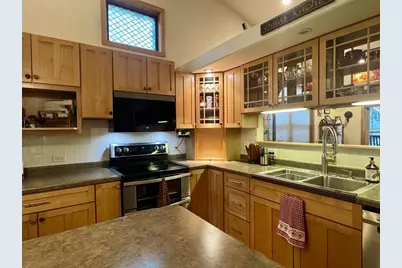 919 S Spring Street, Beaver Dam, WI 53916 - Photo 17