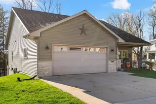 919 S Spring St, Beaver Dam, WI 53916 - Photo 35